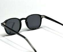 Load image into Gallery viewer, Black Helios