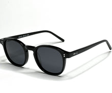 Load image into Gallery viewer, Black Helios