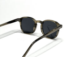 Load image into Gallery viewer, Grey Helios